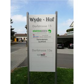Wyde-Hof Eingangsschild